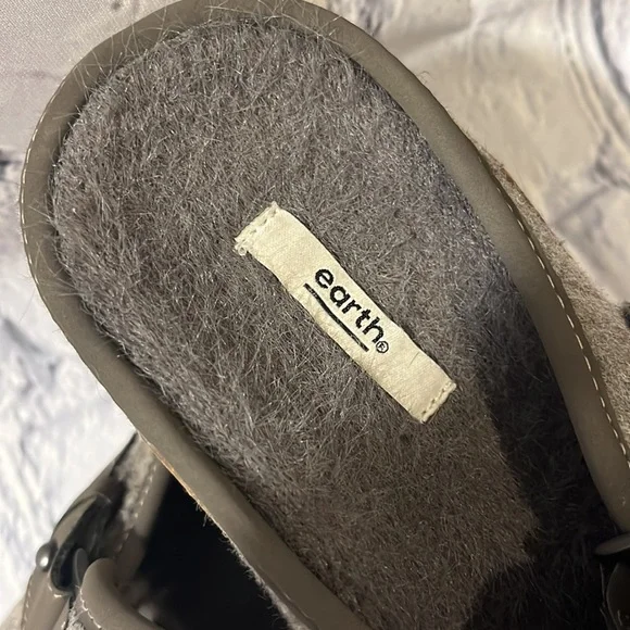 Grey wool Earth brand kalso clogs “dream Chinook”  size 6.5 NWOT - Picture 2 of 2